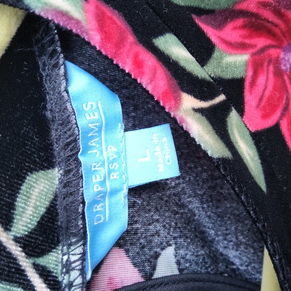 Draper James black Velvet Dress with roses size large - Picture 2 of 9